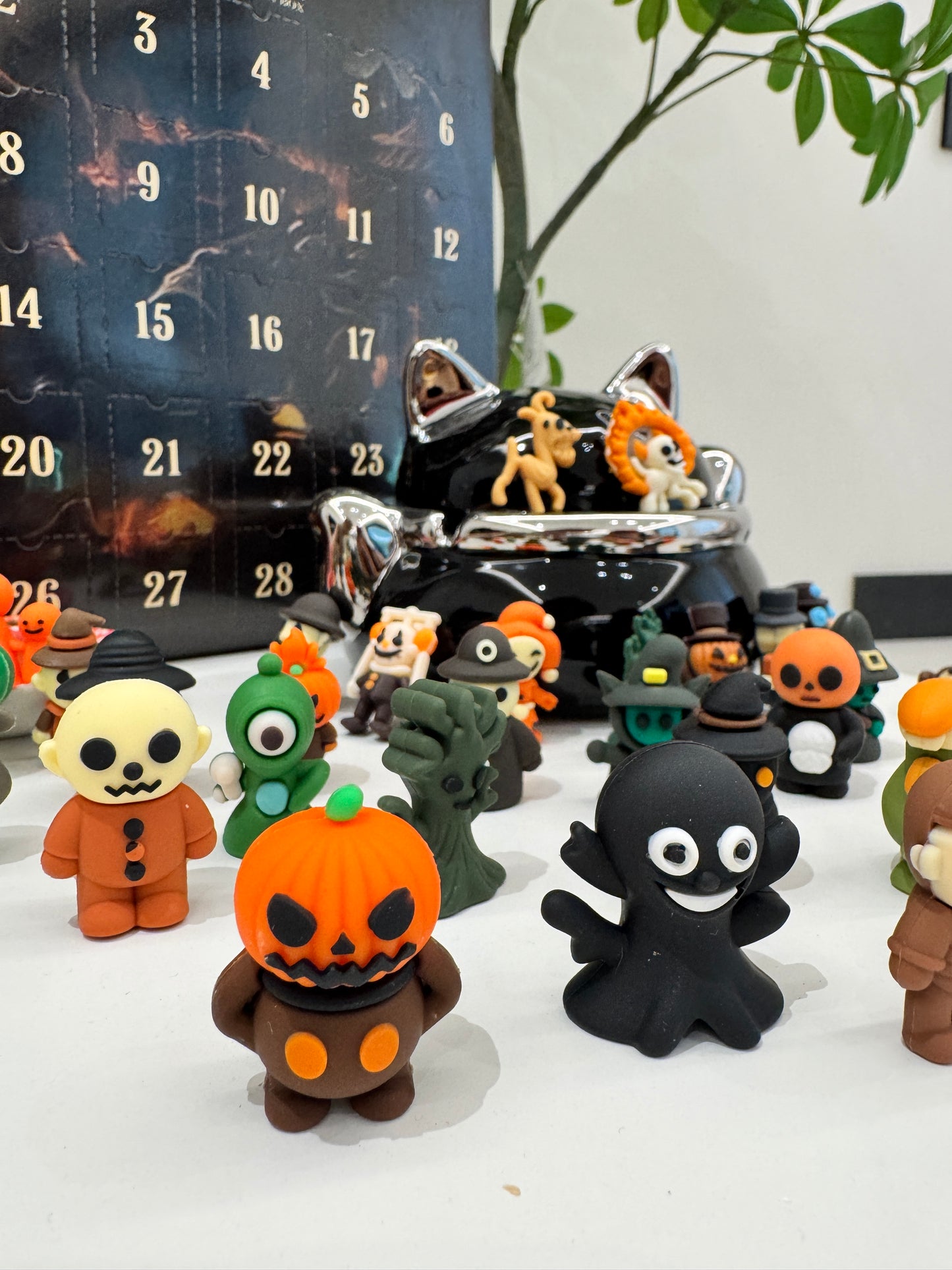 31 Nights of Fright – Halloween Countdown Box