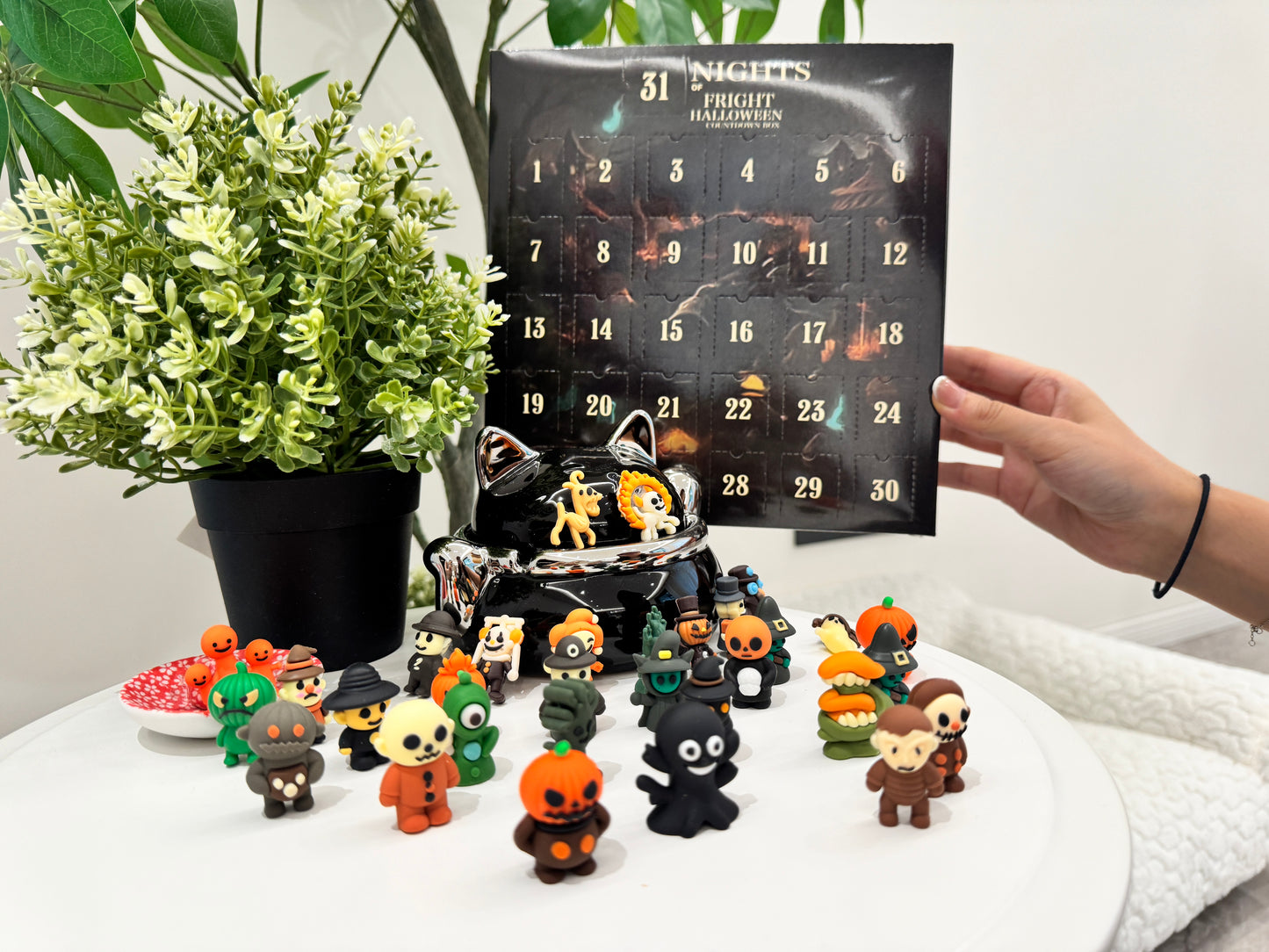 31 Nights of Fright – Halloween Countdown Box