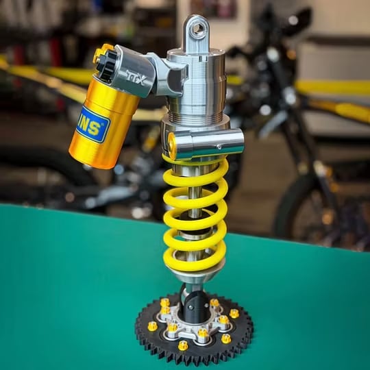 🎁Flash Sale🔥 Inspired Suspension Shock Absorber Lamp - Adjustable LED Light for Gamers & Car Enthusiasts